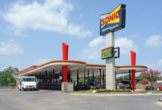 Universal City, TX Fast Food - 2325 Pat Booker Rd
