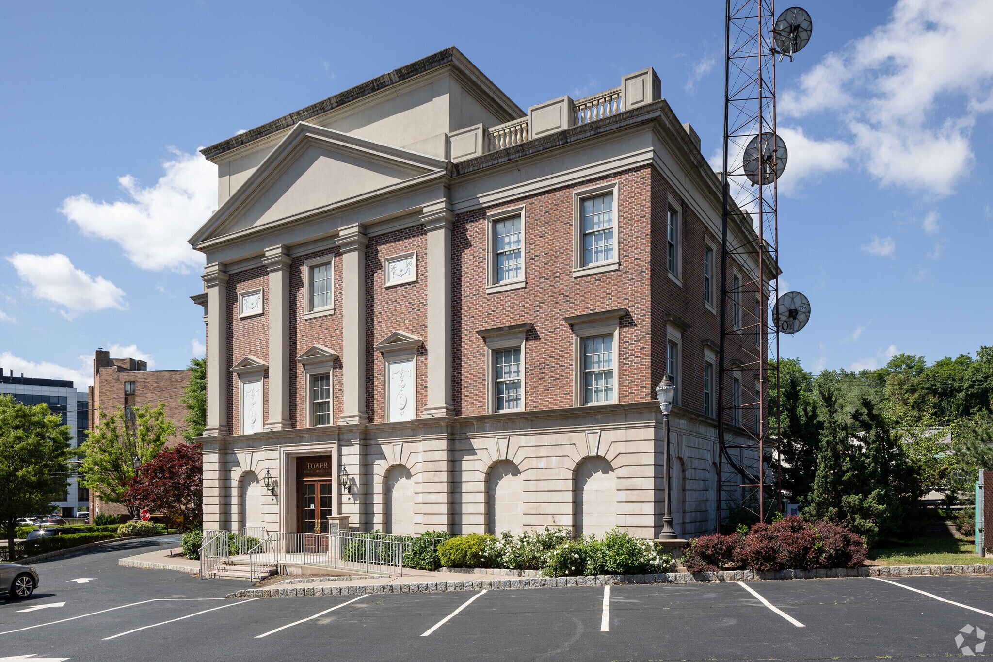 146 Route 17 Hackensack, NJ 07601 Office Property for Lease on