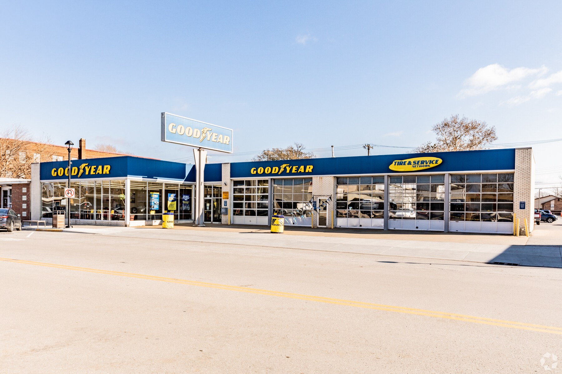 2021 Swift St, North Kansas City, MO for Rent