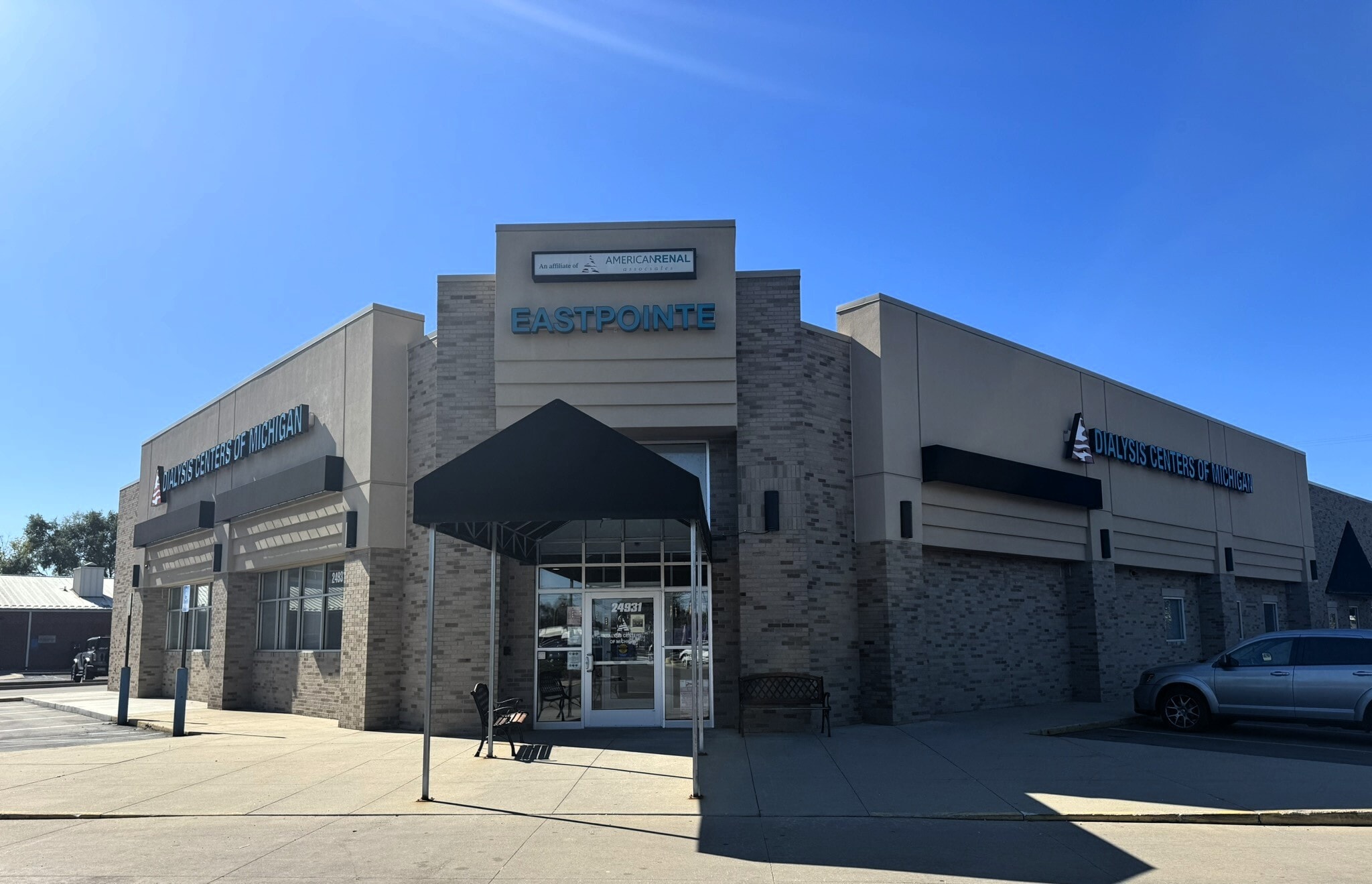 24931 Kelly Rd, Eastpointe, MI for Sale