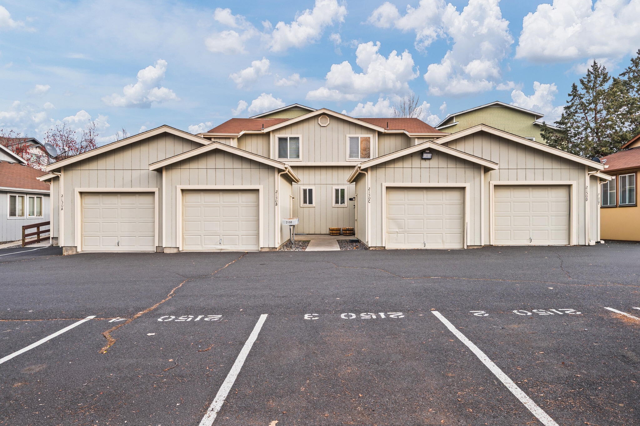 2150 SW Canyon Dr, Redmond, OR for Sale