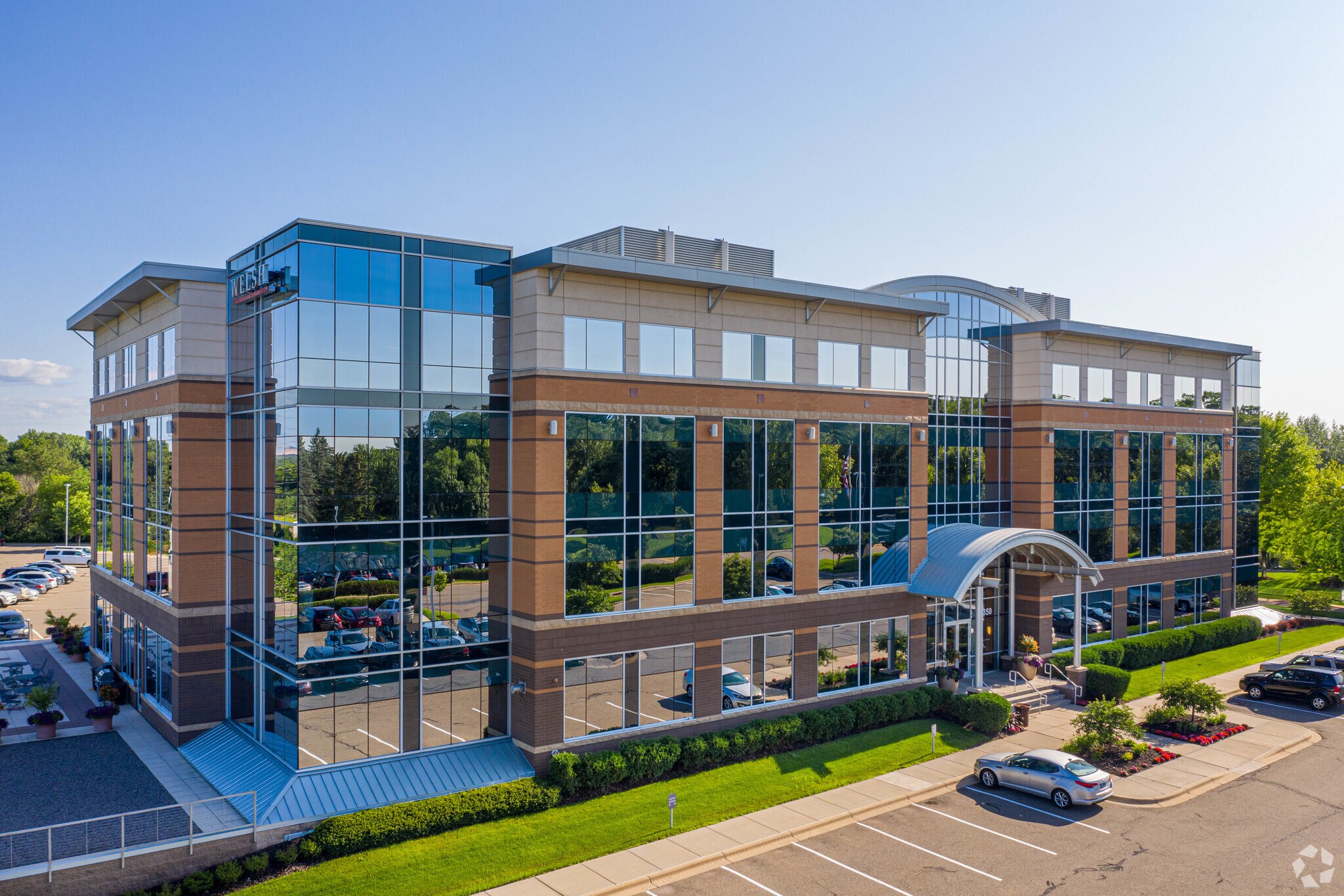 4350 Baker Rd, Minnetonka, MN for Rent
