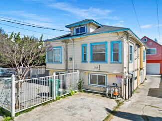 3132-3136 Pleitner Ave  