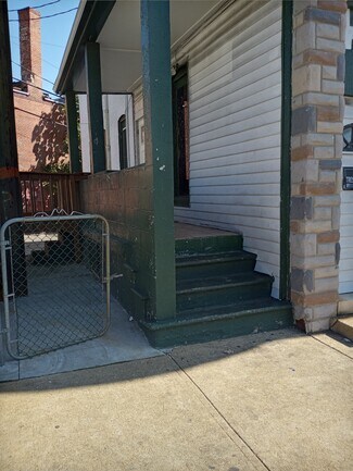 1807 Bloomingdale Rd  