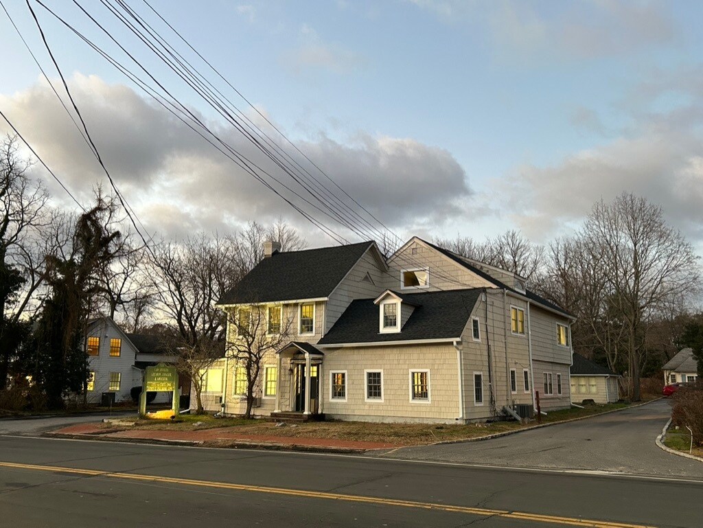 199 E Main St, Smithtown, NY for Sale