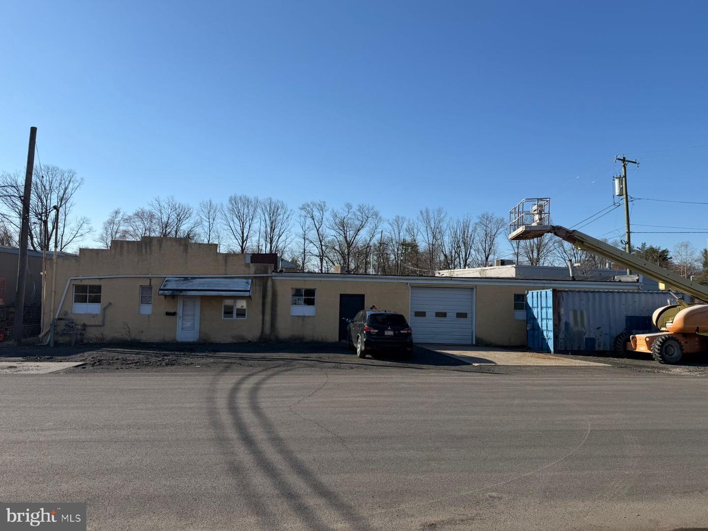 2275 Wyandotte Rd, Willow Grove, PA for Sale