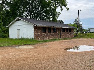 Canton, MS Freestanding - 814 W Peace St