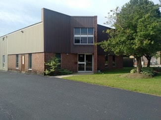 Kitchener, ON Warehouse - 15 Howard Pl