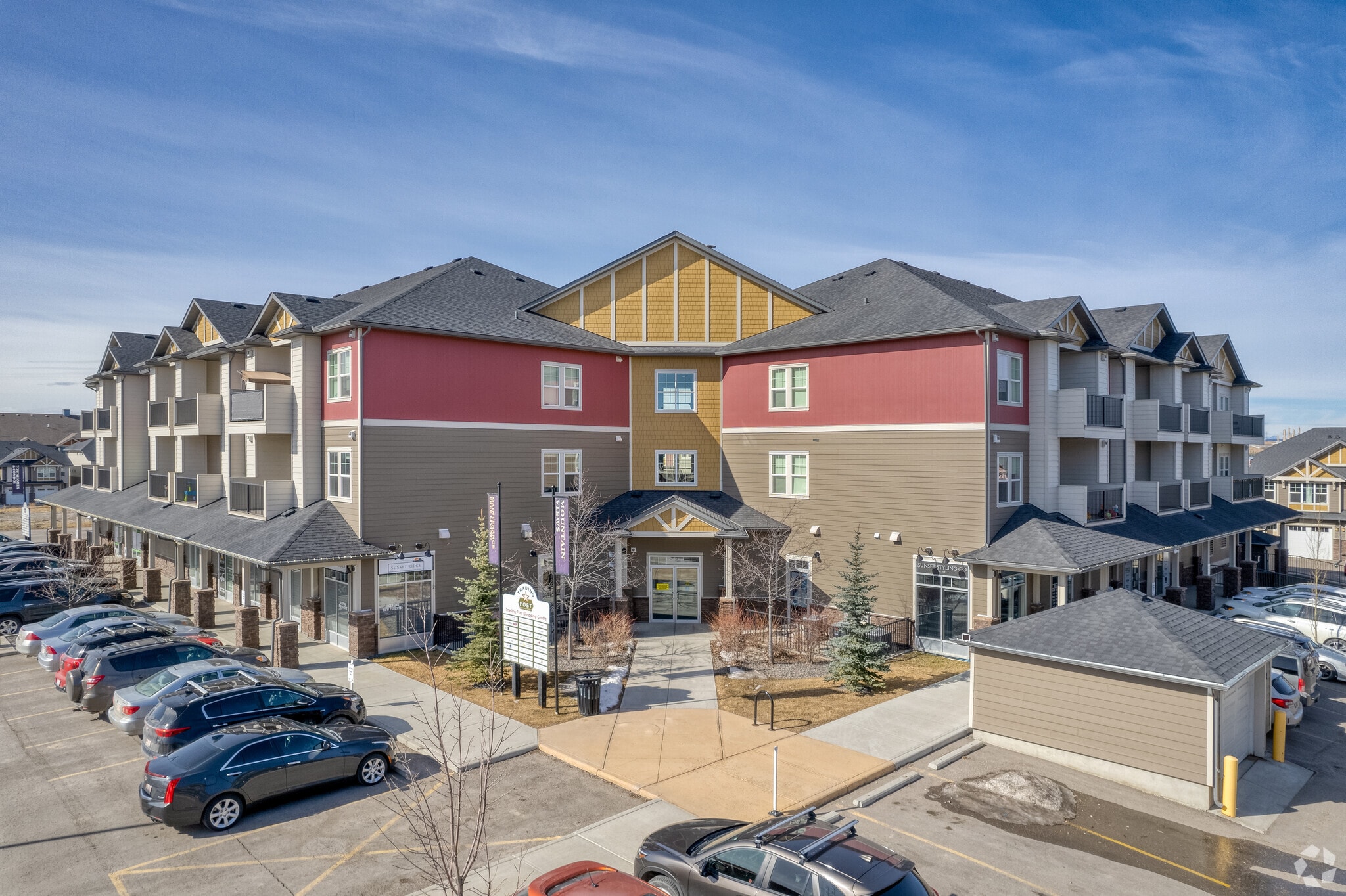 101 Sunset Dr, Cochrane, AB for Rent