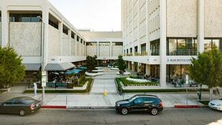 West Hollywood, CA Retail - 116-120 N Robertson Blvd