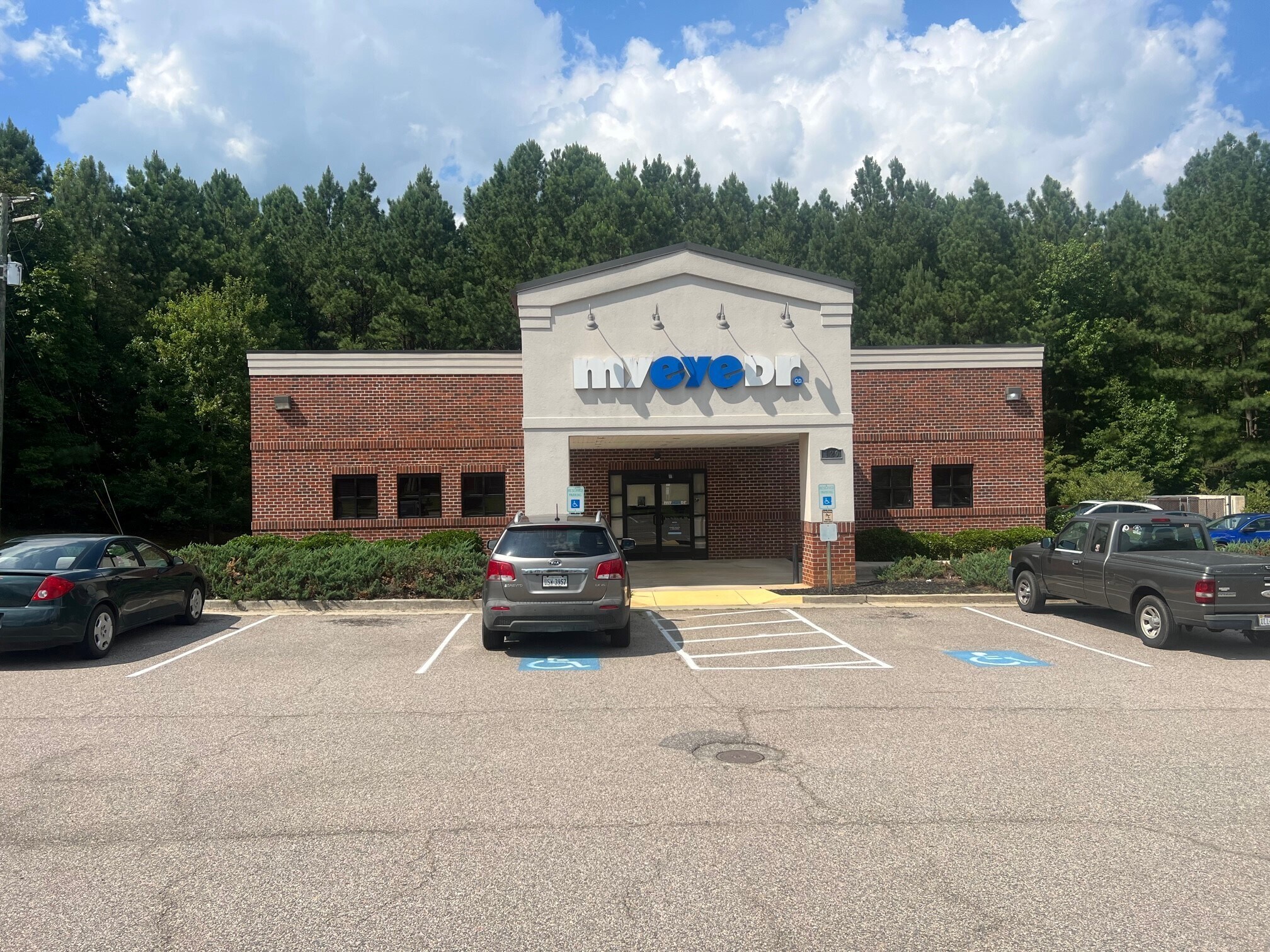 129 E Ferrell St South Hill, VA 23970 Retail Property for Sale on