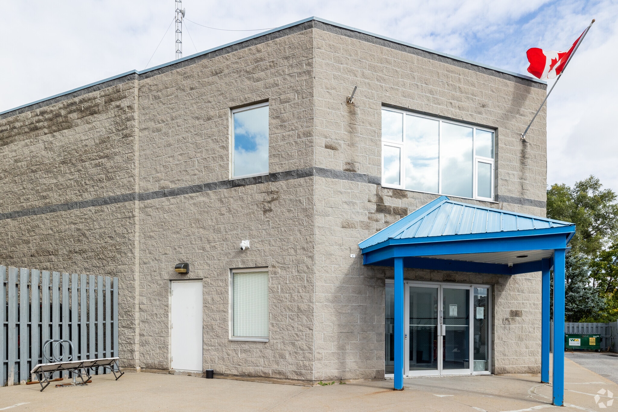 867 St. Laurent Blvd, Ottawa, ON for Sale