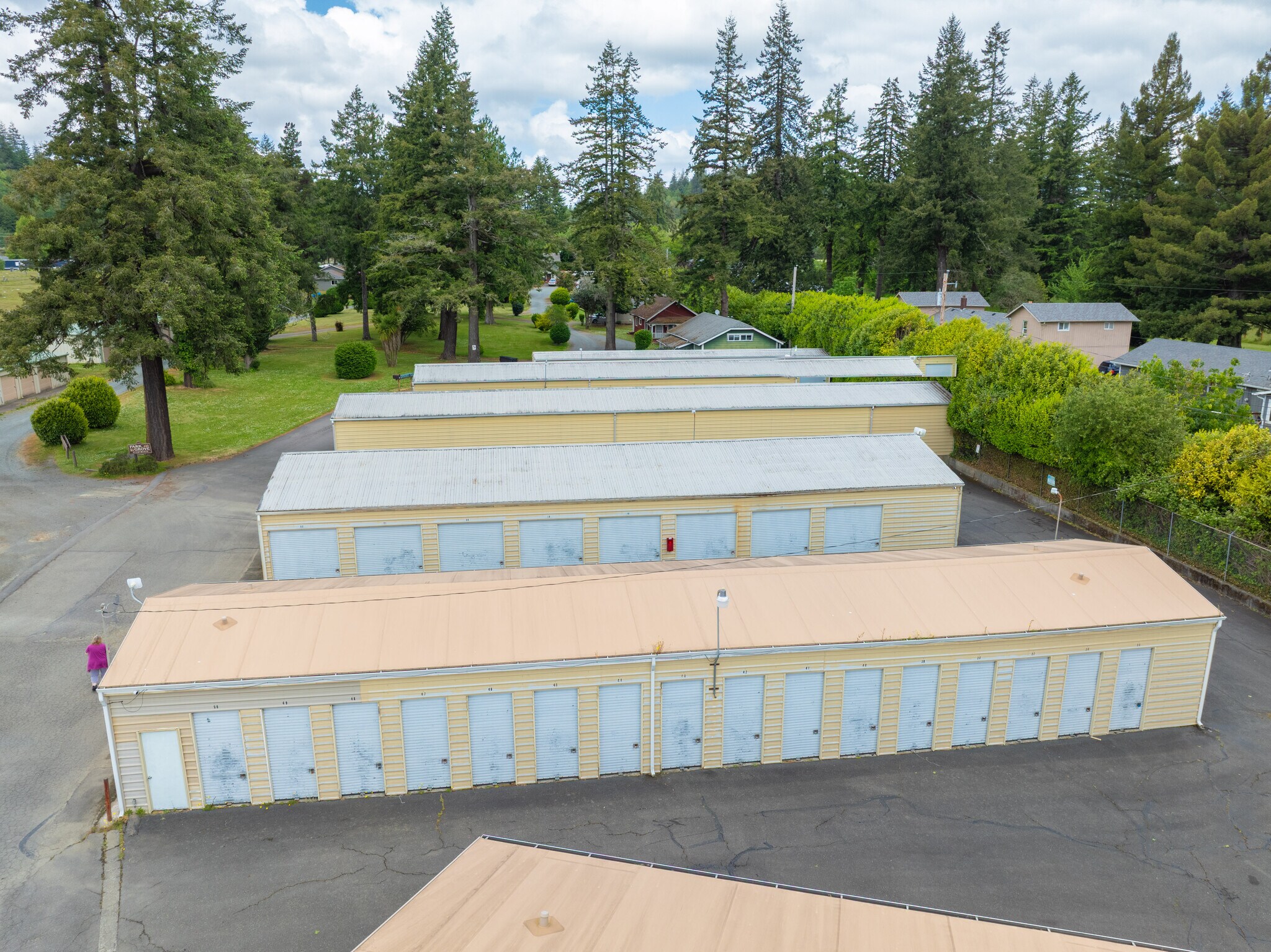 498 W Central Blvd, Coquille, OR for Sale