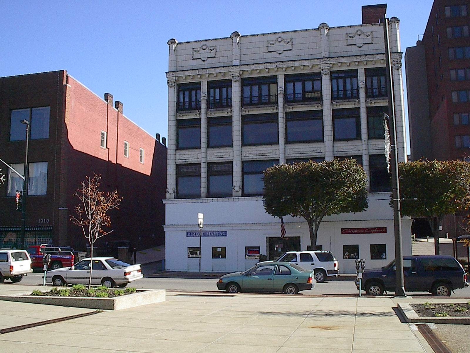 1320 Market St, Wheeling, WV for Rent