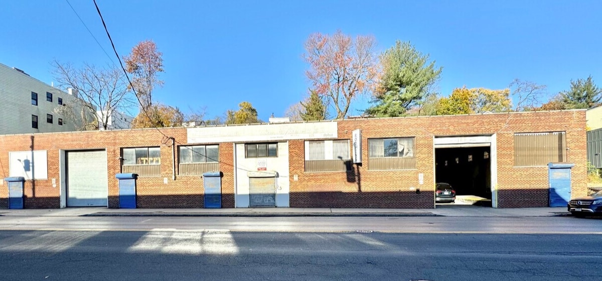 677 Nepperhan Ave, Yonkers, NY for Rent