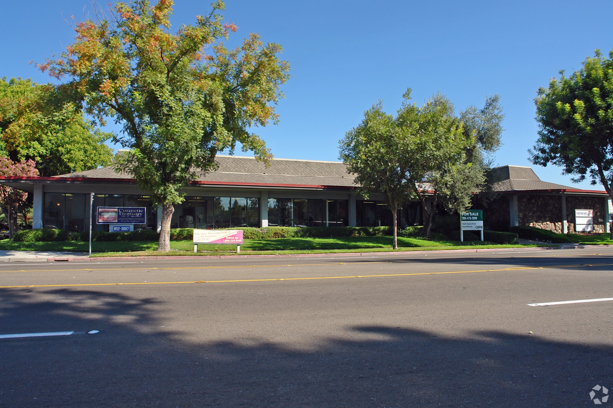 1035 W Robinhood Dr, Stockton, CA for Rent
