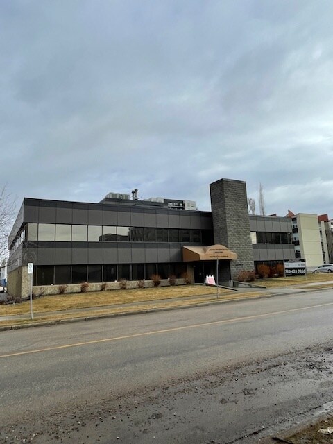 12310 105th Ave NW, Edmonton, AB for Rent
