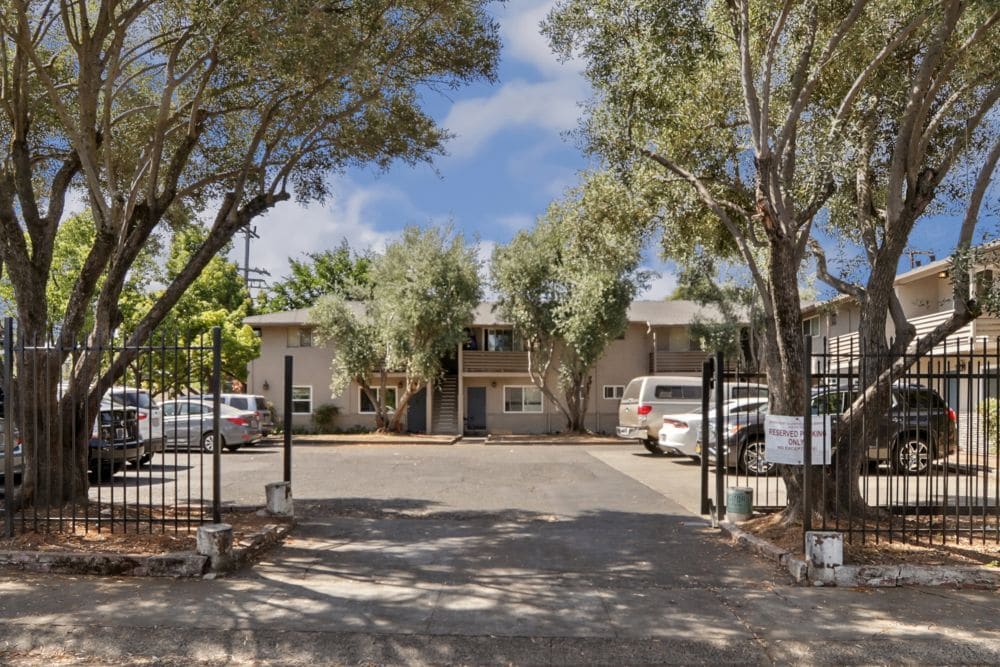 2933 Eastern Ave, Sacramento, CA for Sale