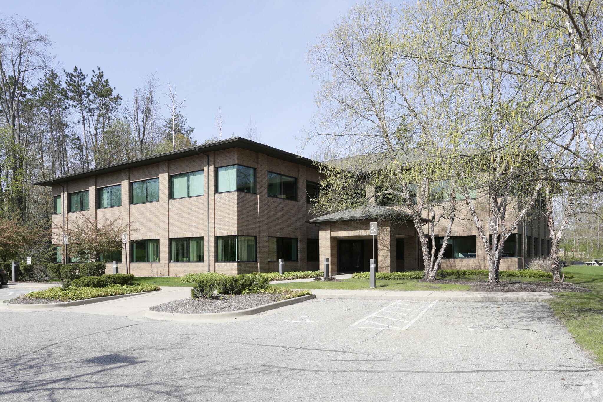 3333 Evergreen Dr NE, Grand Rapids, MI for Rent