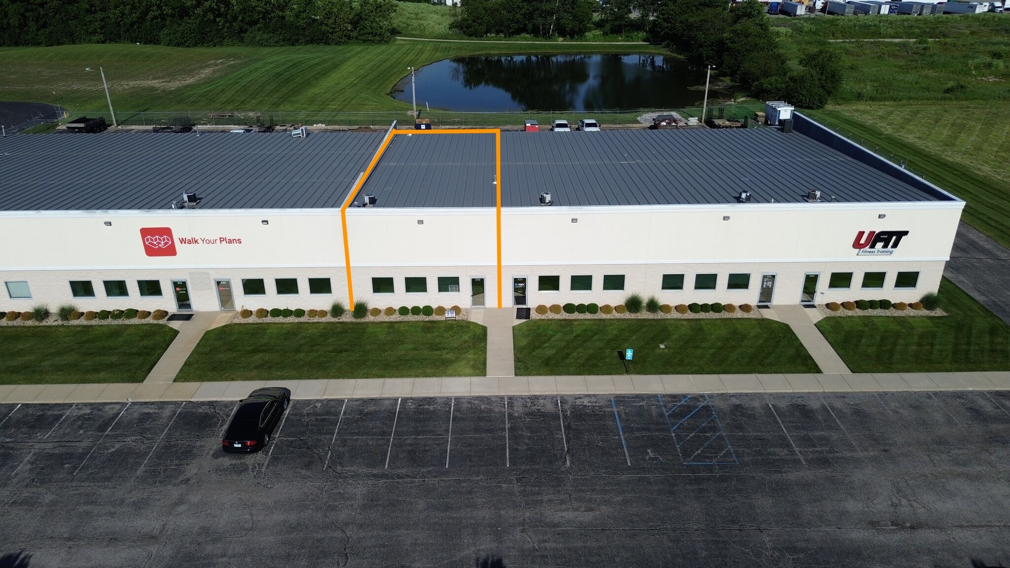 340-370 N Commerce Parkway Dr W, Greenwood, IN for Rent