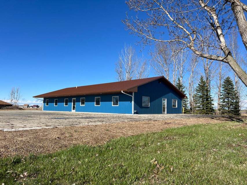 14096 446th Ave, Waubay, SD for Sale