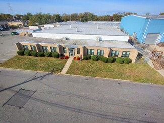 Amityville, NY Warehouse - 50 E Ranick Dr