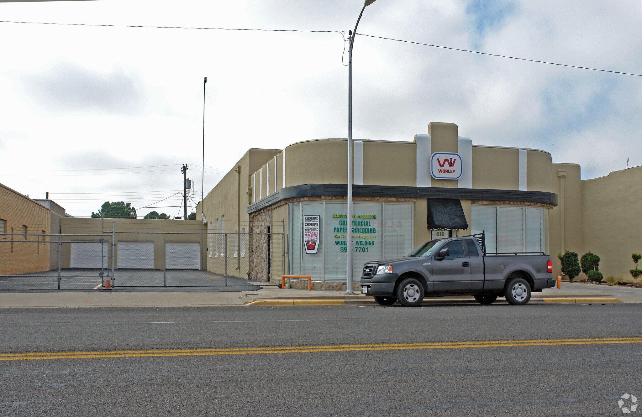 610 Houston St, Levelland, TX for Sale