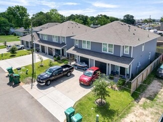 Willis, TX Multi-Family - 505 Hines Ave