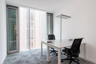 Tampa, FL Coworking Space - 8270 Woodland Center Blvd