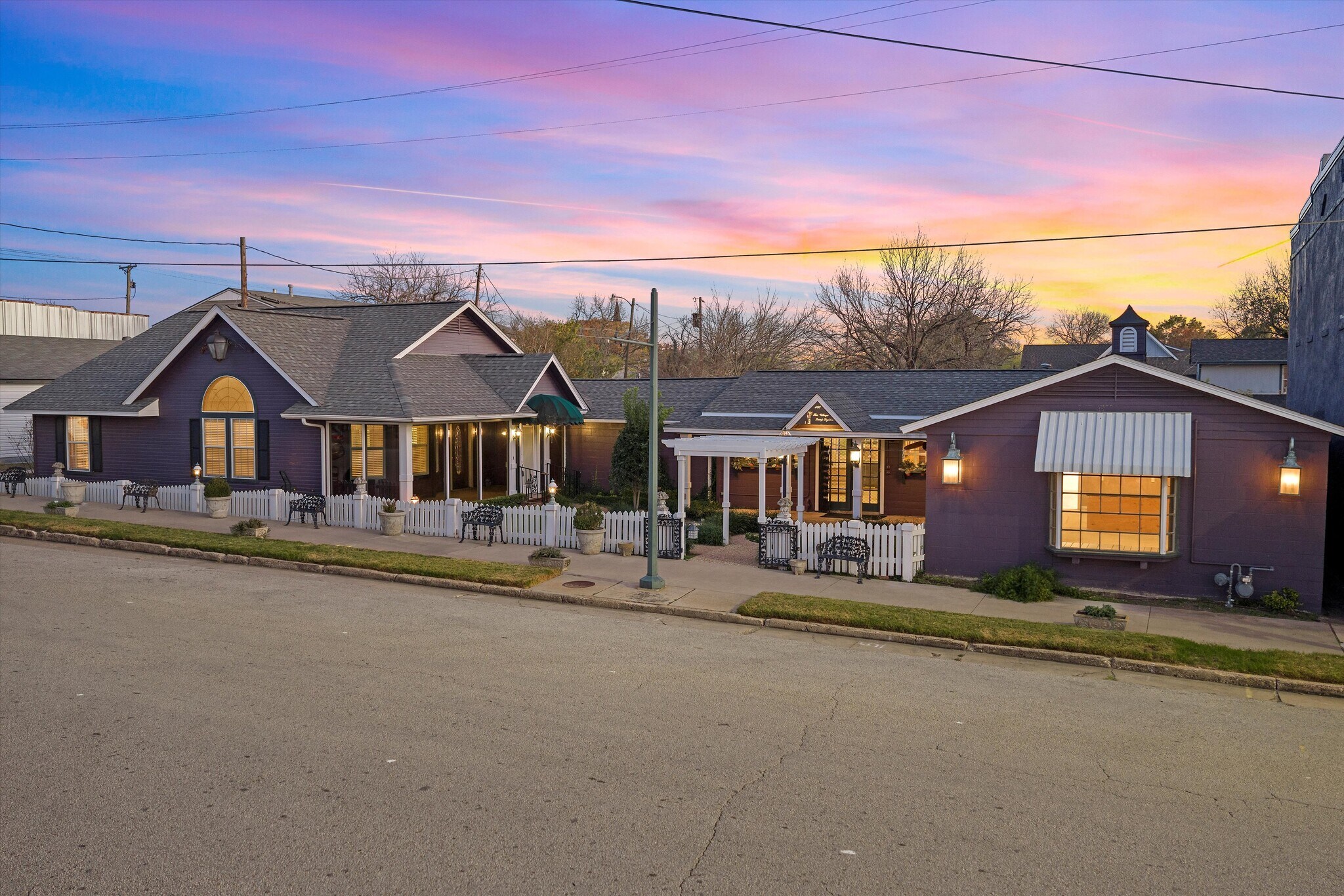 103-105 E Center Street, Lorena, TX for Sale