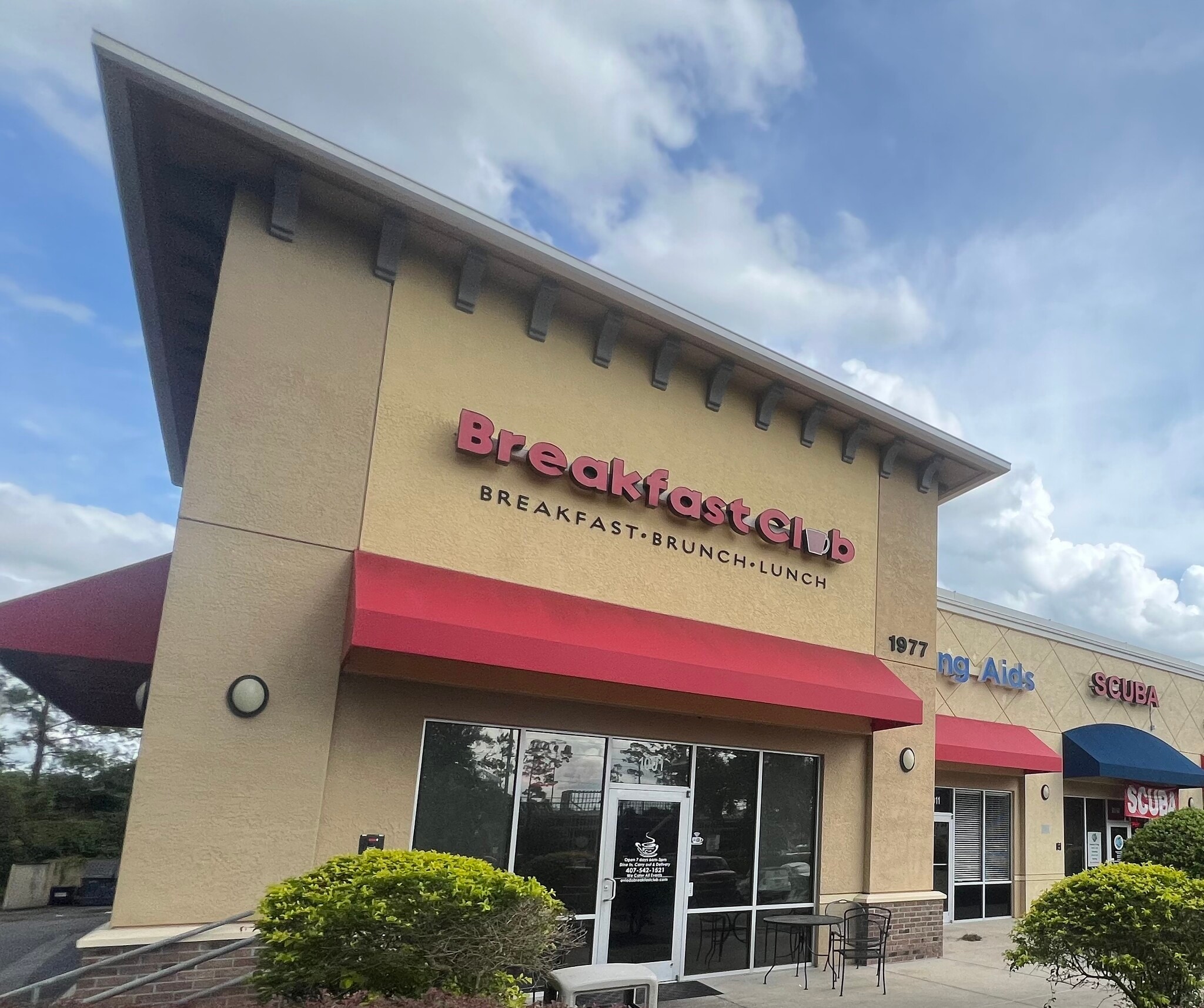 1977 Alafaya Trl, Oviedo, FL for Rent