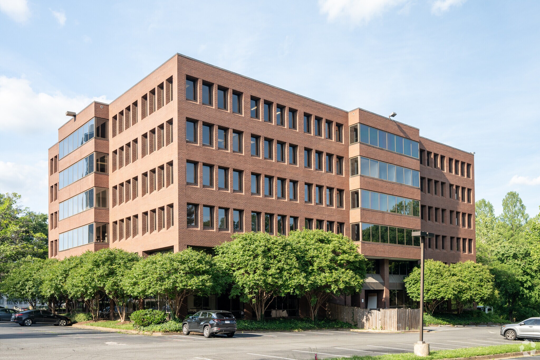 1749 Old Meadow Rd, McLean, VA for Rent