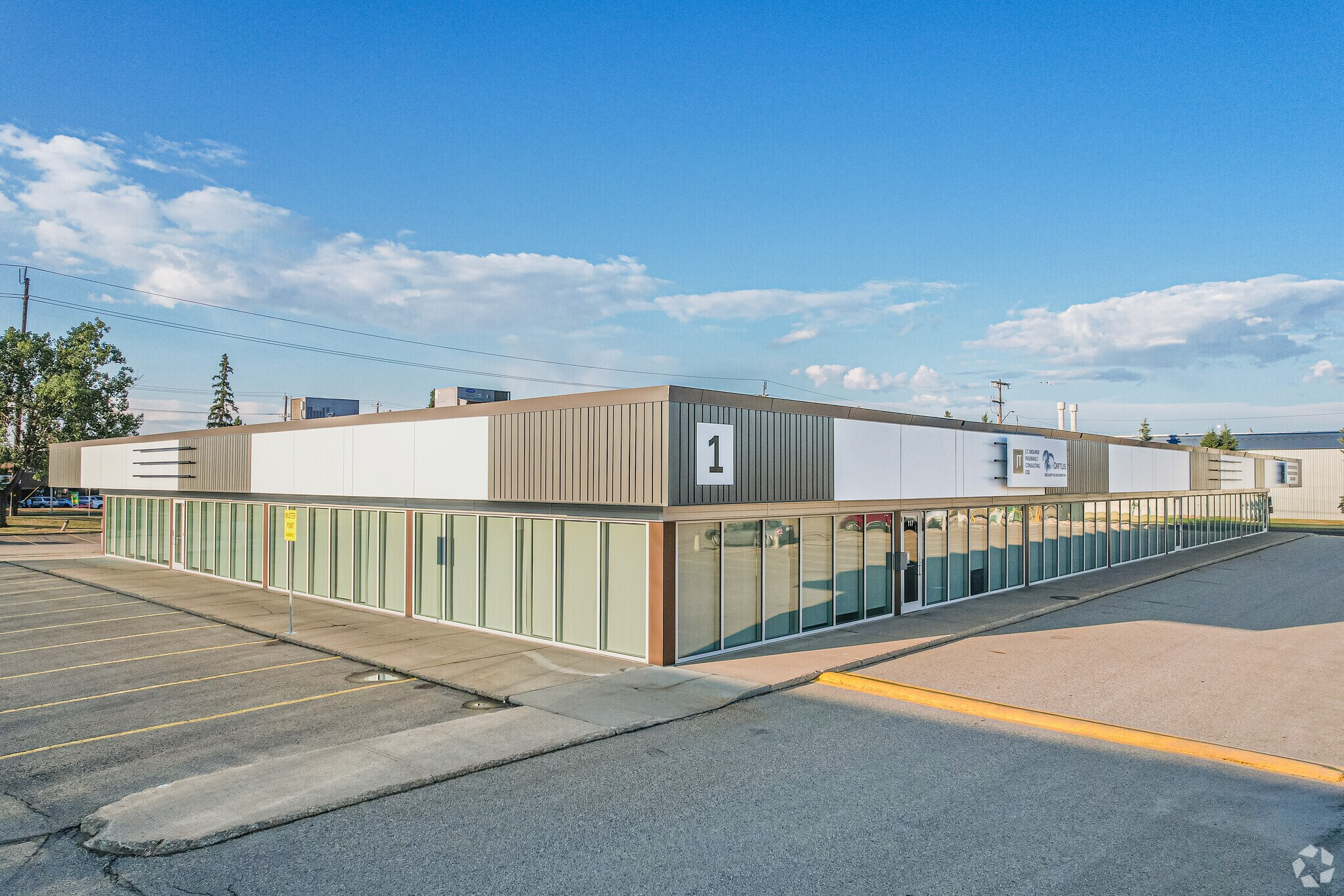 8905 51 Ave NW, Edmonton, AB for Rent