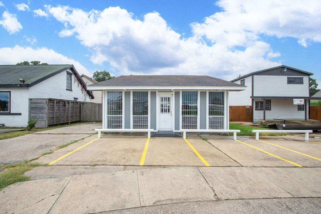 2809 Market St, Baytown, TX for Rent