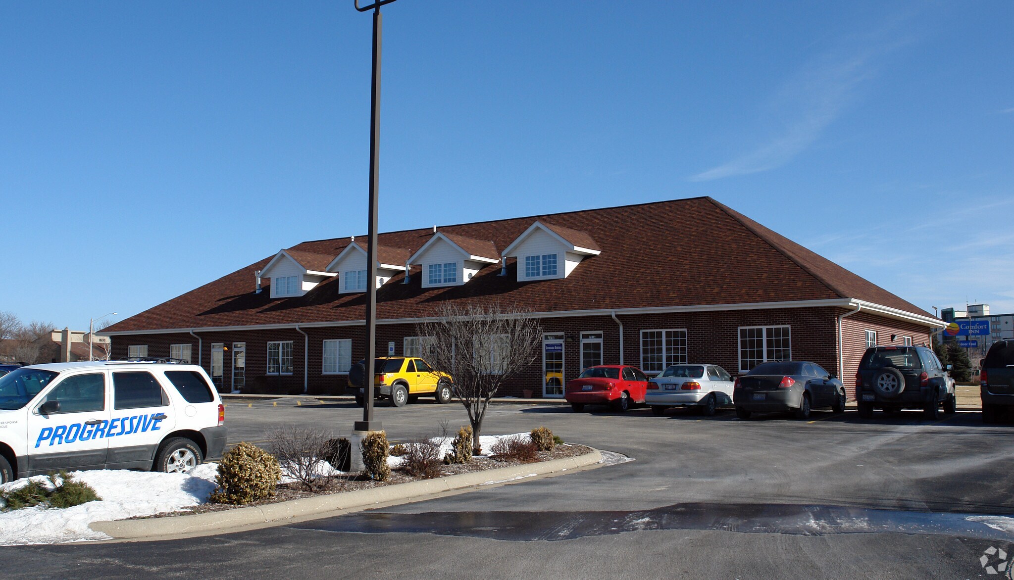7316-7322 Argus Dr, Rockford, IL for Rent