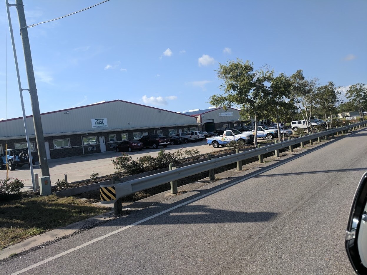 2260 Dickinson Ave Dickinson, TX 77539 Industrial Property for Sale