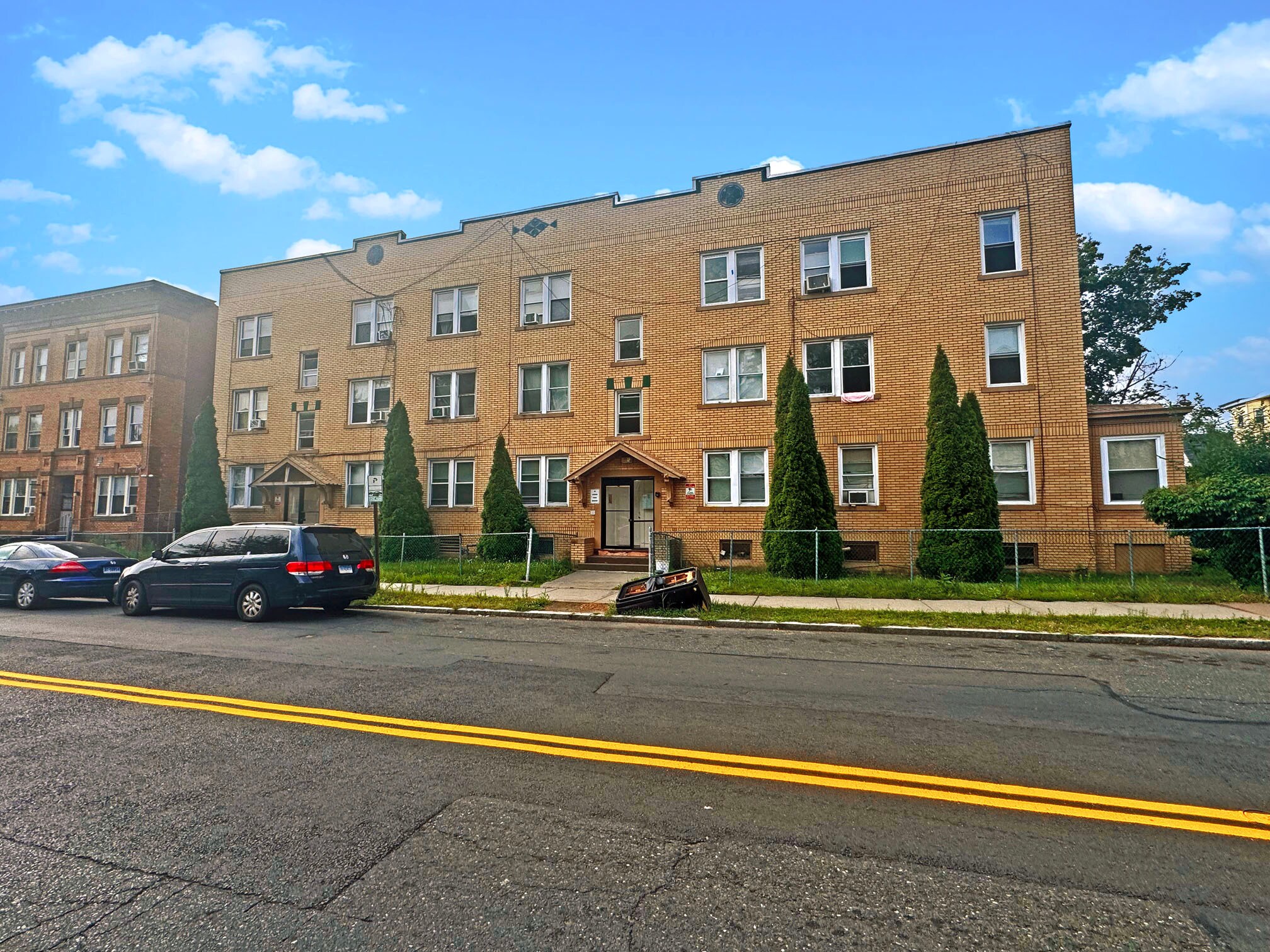 1069-1075 Capitol Ave, Hartford, CT for Sale