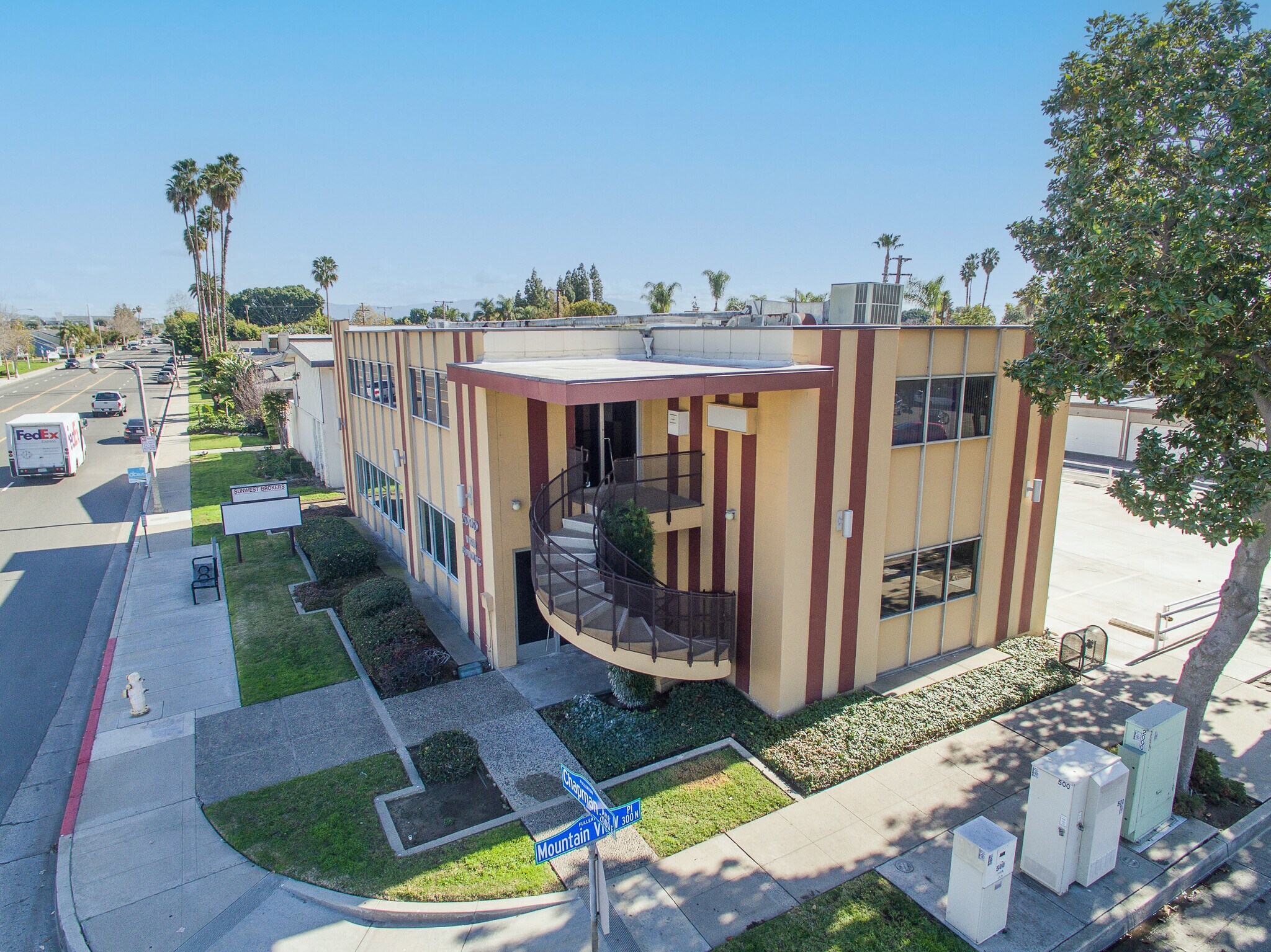 2000 E Chapman Ave, Fullerton, CA for Rent