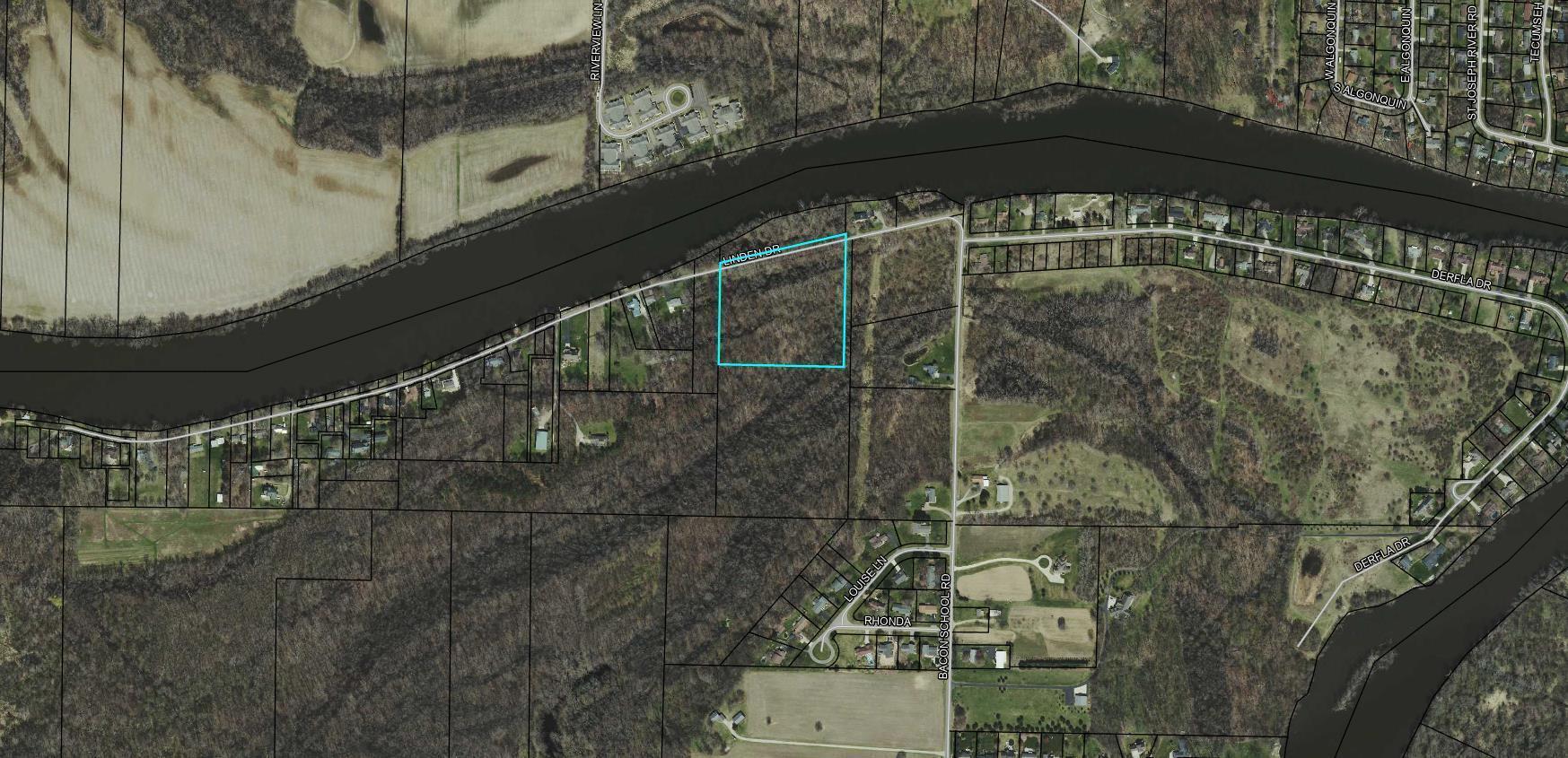1679 Linden Drive, Saint Joseph, MI for Sale