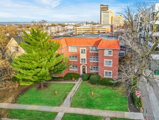 Omaha, NE Apartments - 211 S 37th St