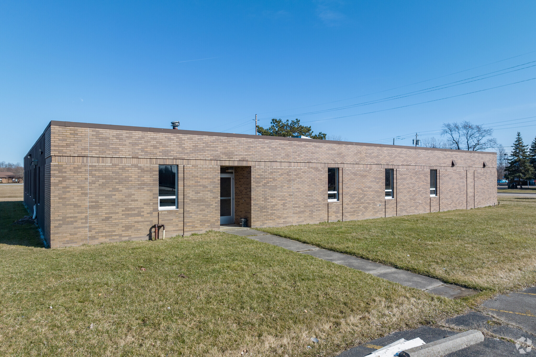 355 Griswold Rd, Elyria, OH for Rent