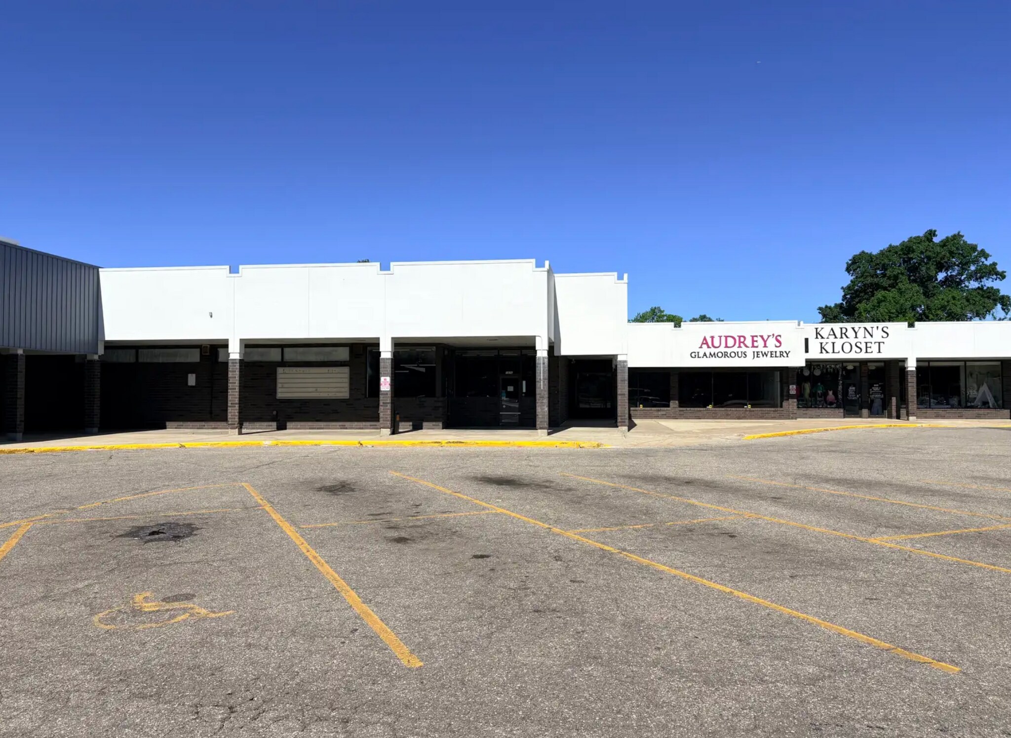 1558 M - 139, Benton Harbor, MI for Rent