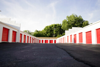 Burlington, NC Self-Storage Facilities - 1439 W Webb Ave