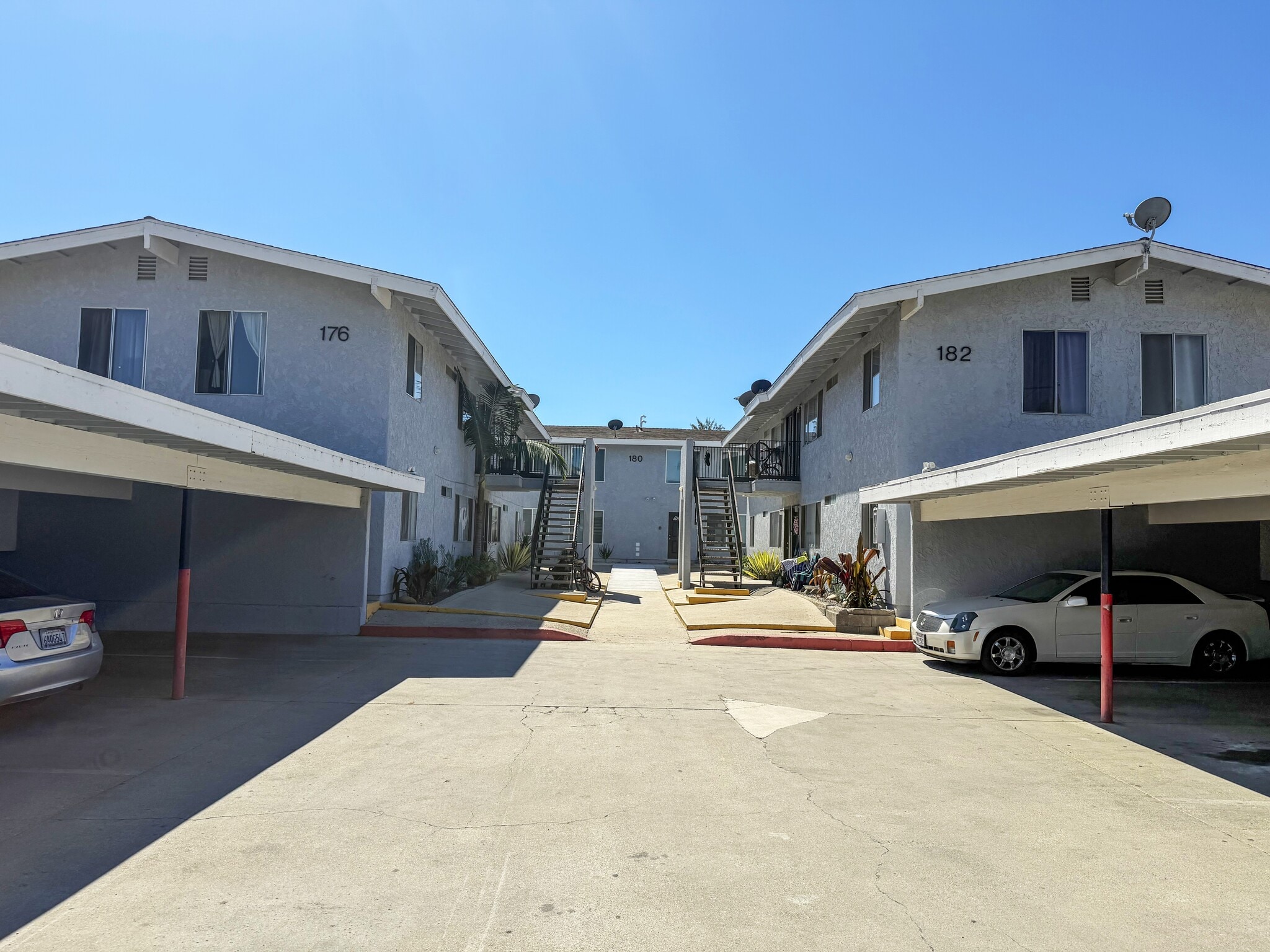 176-182 W Ramona St, Ventura, CA for Sale
