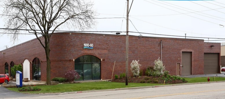 1900-1960 E Devon Ave, Elk Grove Village, IL for Rent