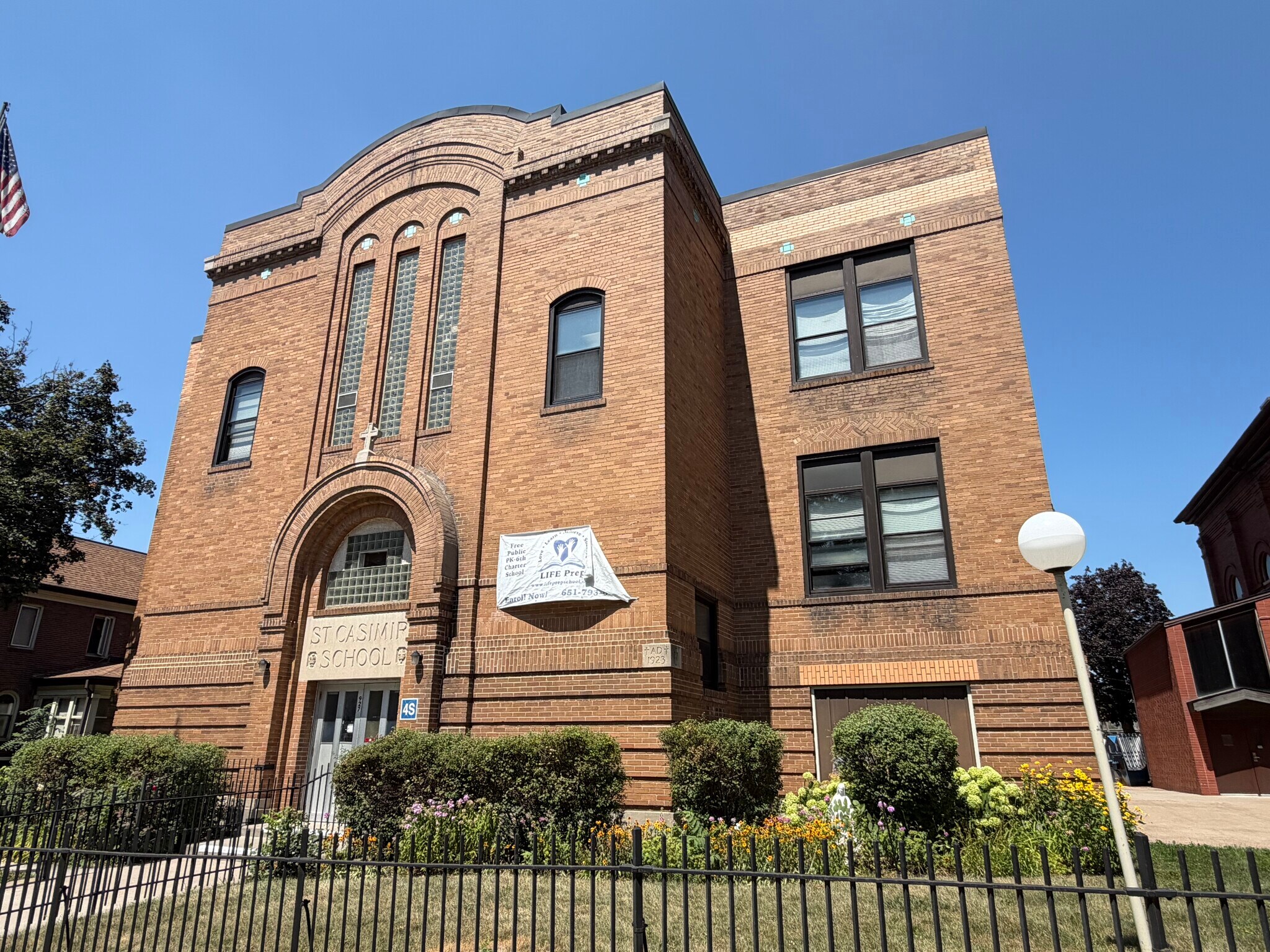 930 Geranium Ave E, Saint Paul, MN for Sale