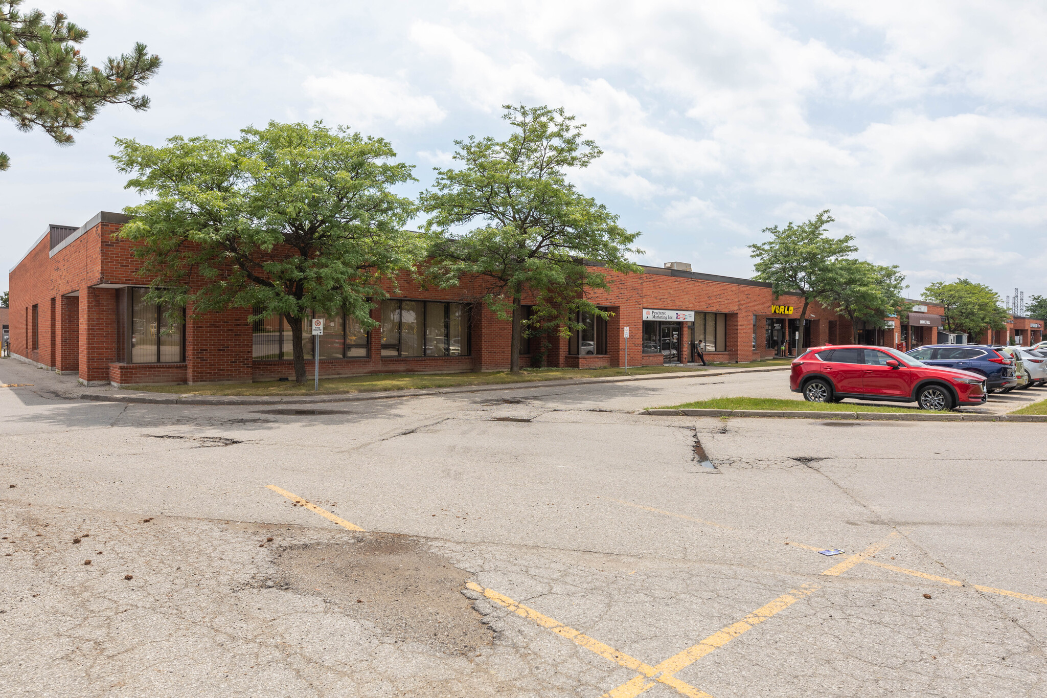 1735 Bayly St, Pickering, ON for Rent