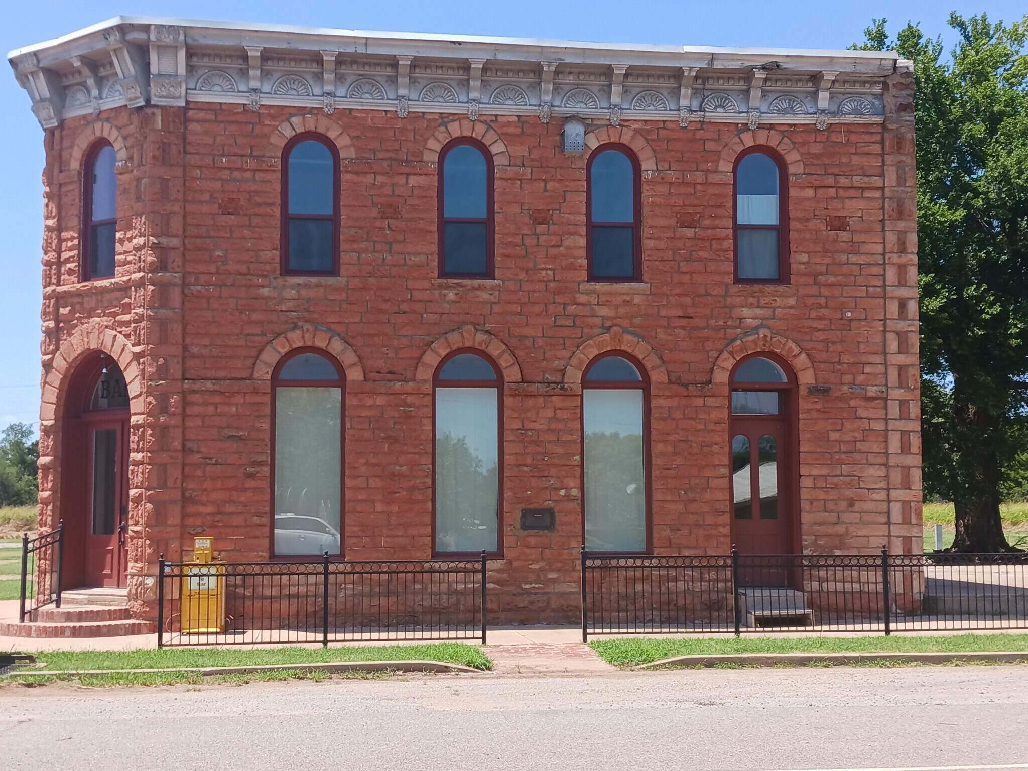 106 Main St, Mulhall, OK for Sale