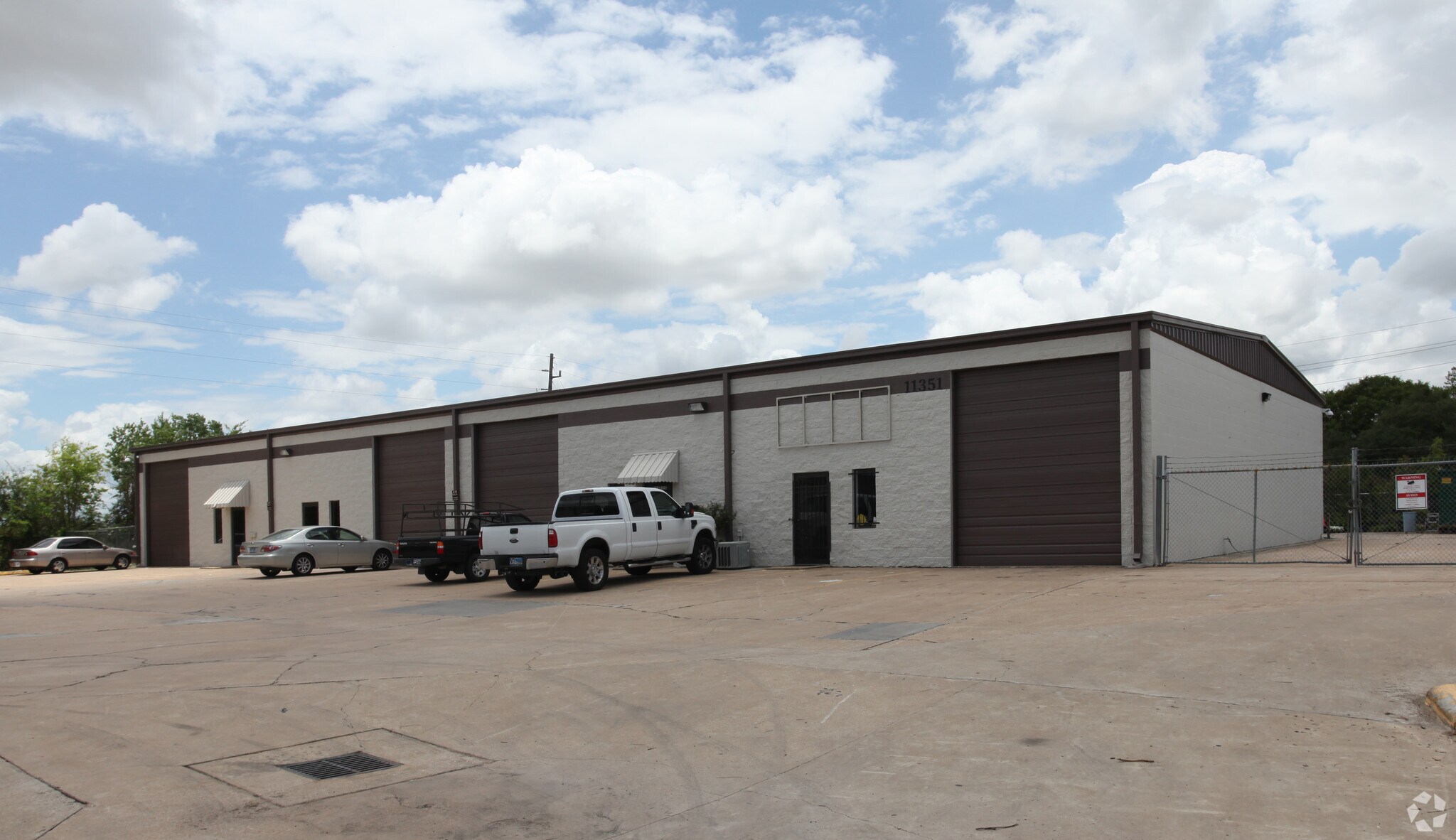 11351 Jones Rd W, Houston, TX for Rent