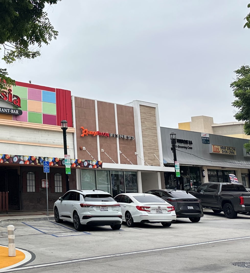 139 N San Fernando Blvd, Burbank, CA for Sale